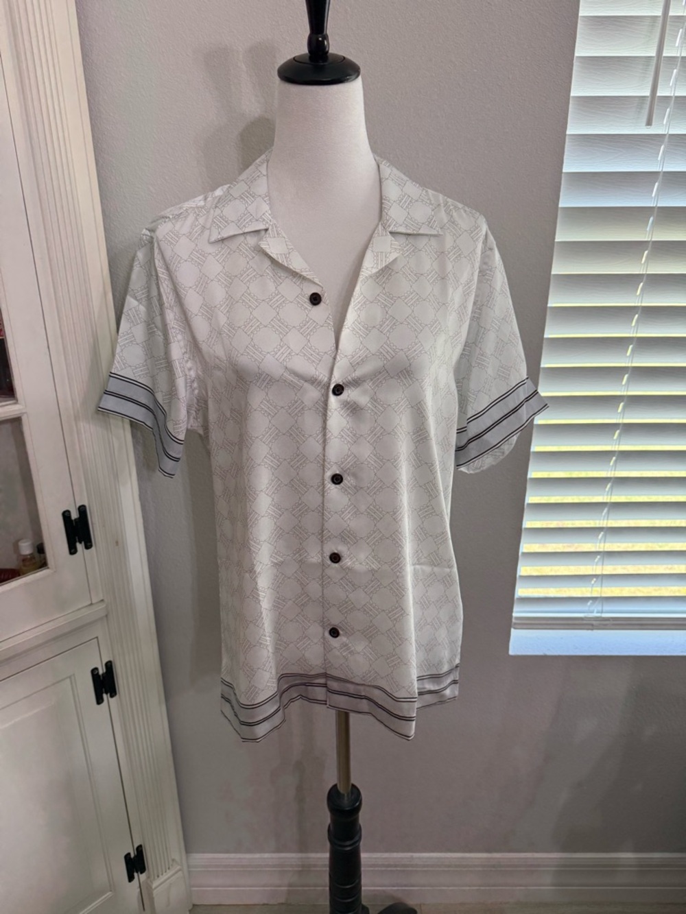 Reiss White Short Sleeve Button-Down Shirt with Gray Trim